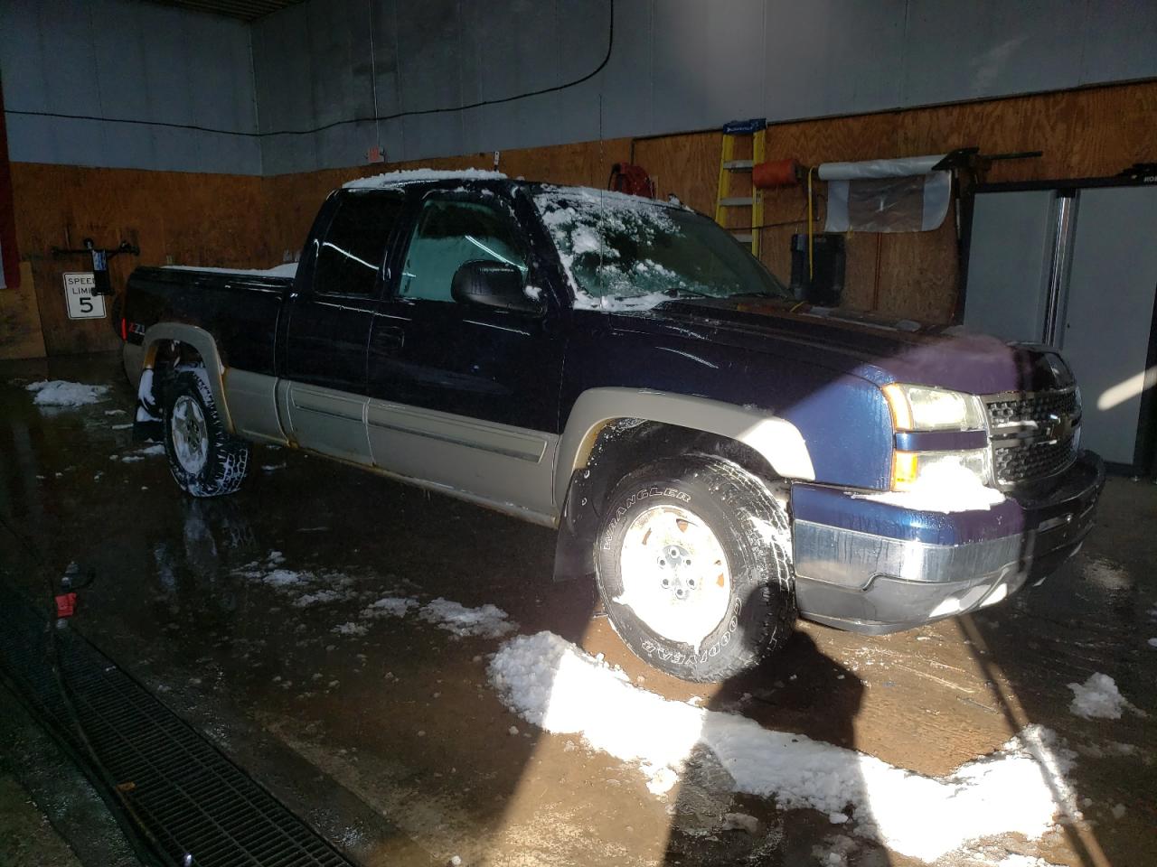 2006 Chevrolet Silverado - Image 4