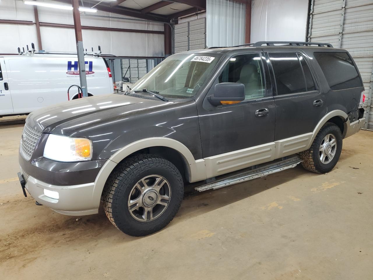 2005 Ford Expedition - Image 1