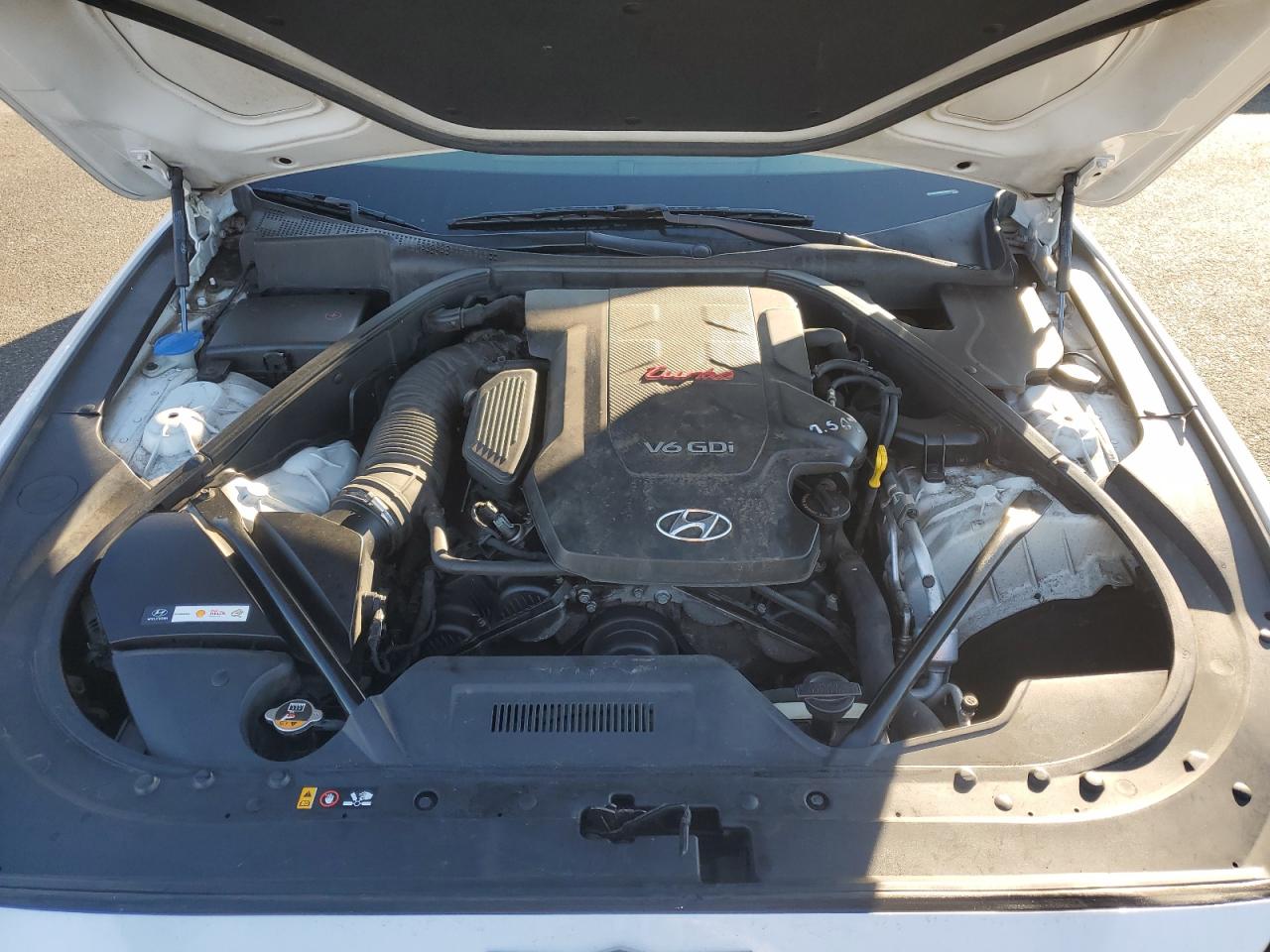 2015 Hyundai Genesis - Image 11