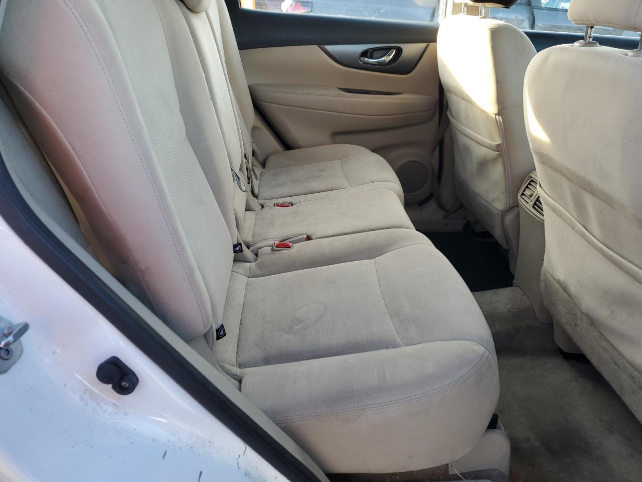2015 Nissan Rogue - Image 12