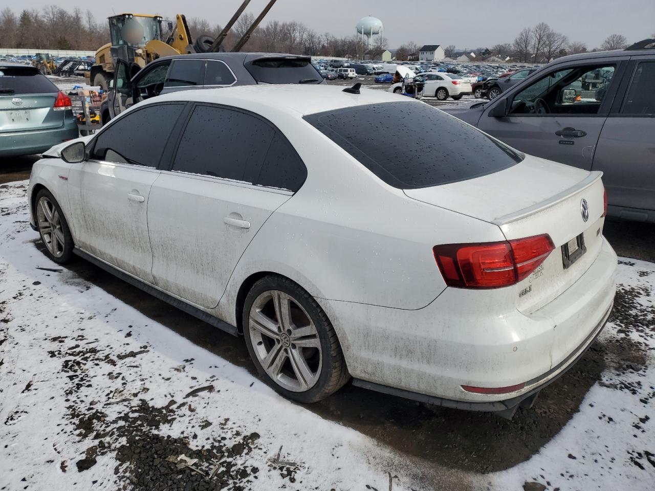 2016 Volkswagen Jetta - Image 2