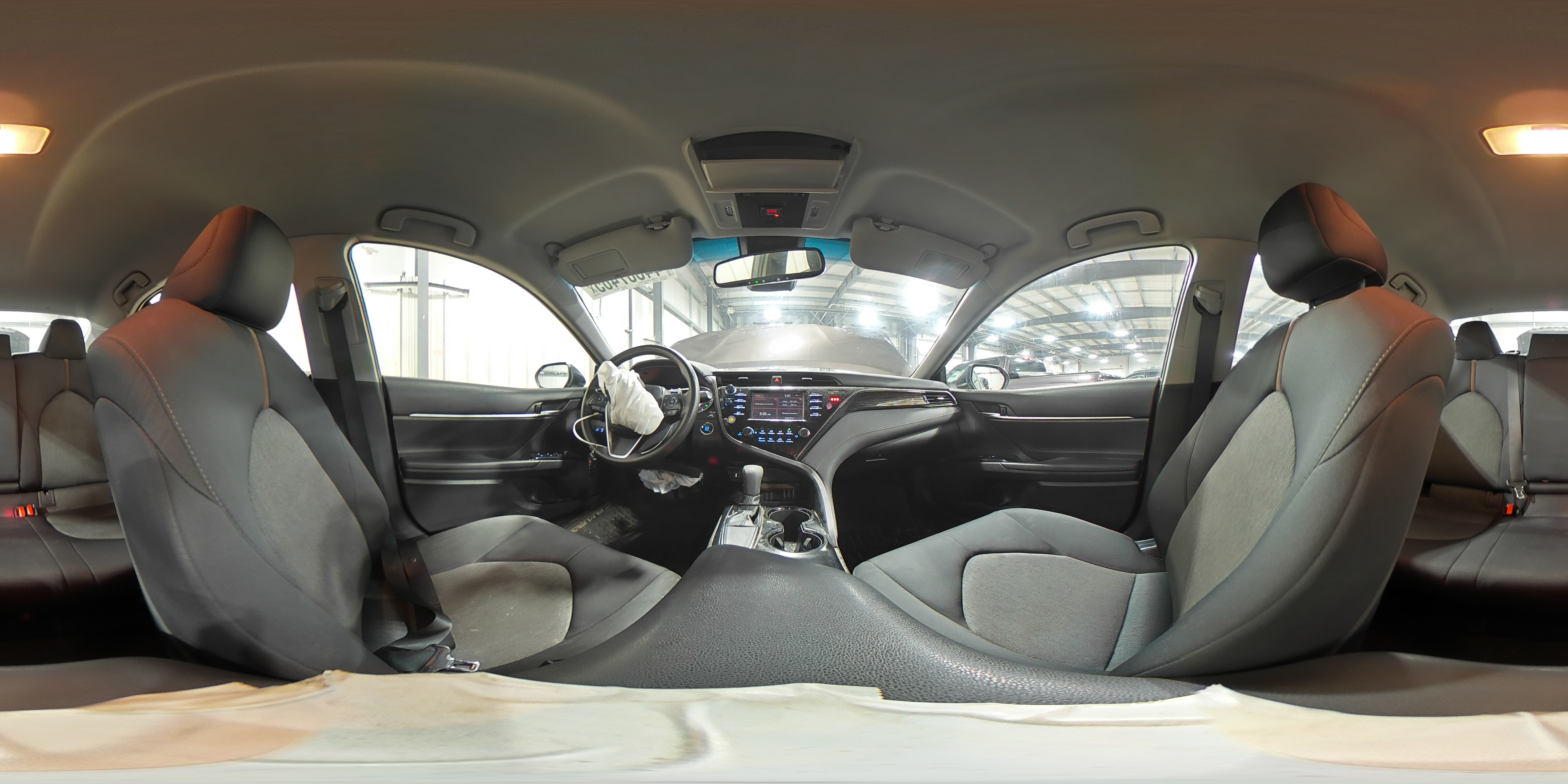 2019 Toyota Camry - Image 14