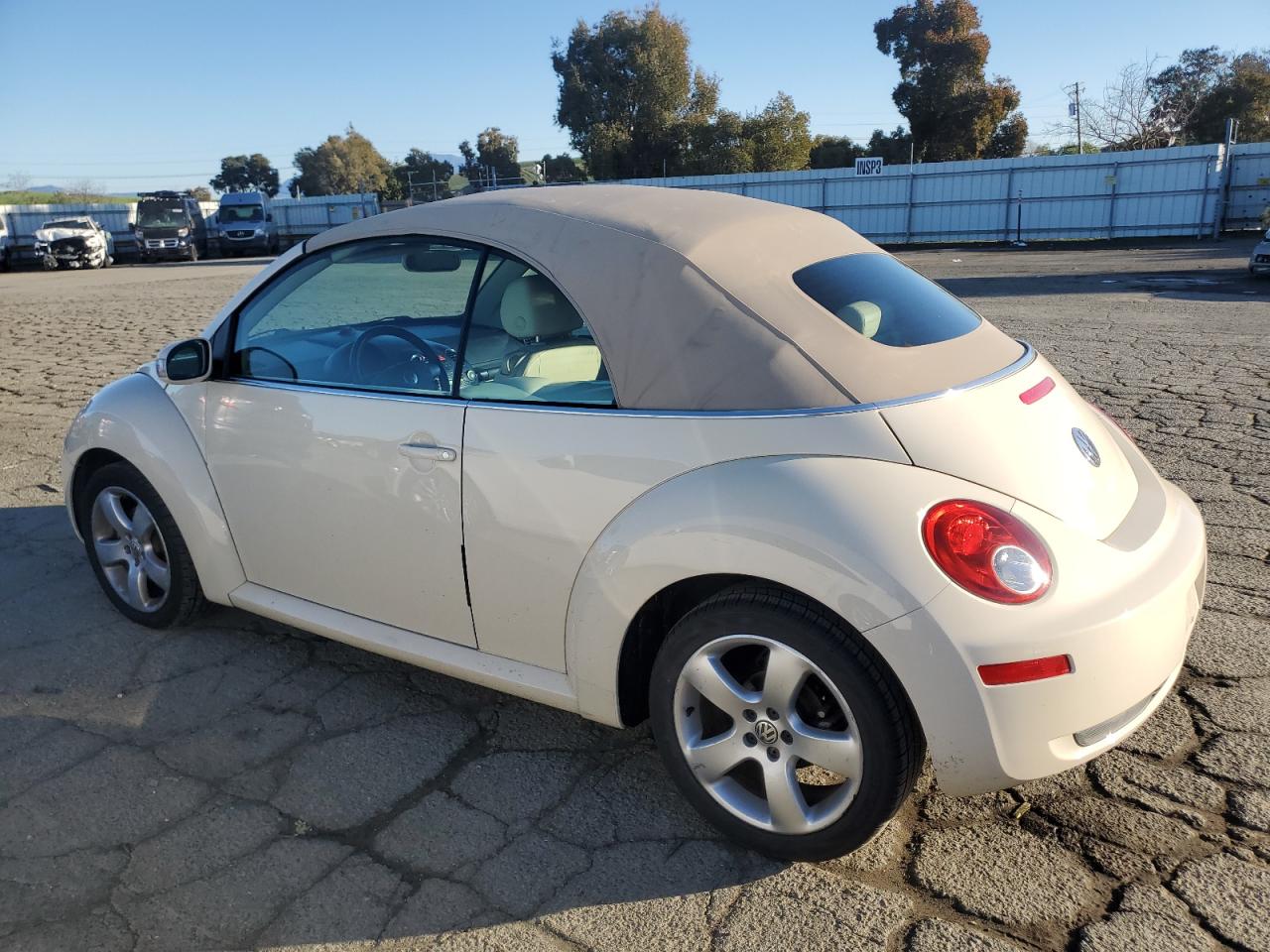 2006 Volkswagen Beetle - Image 2