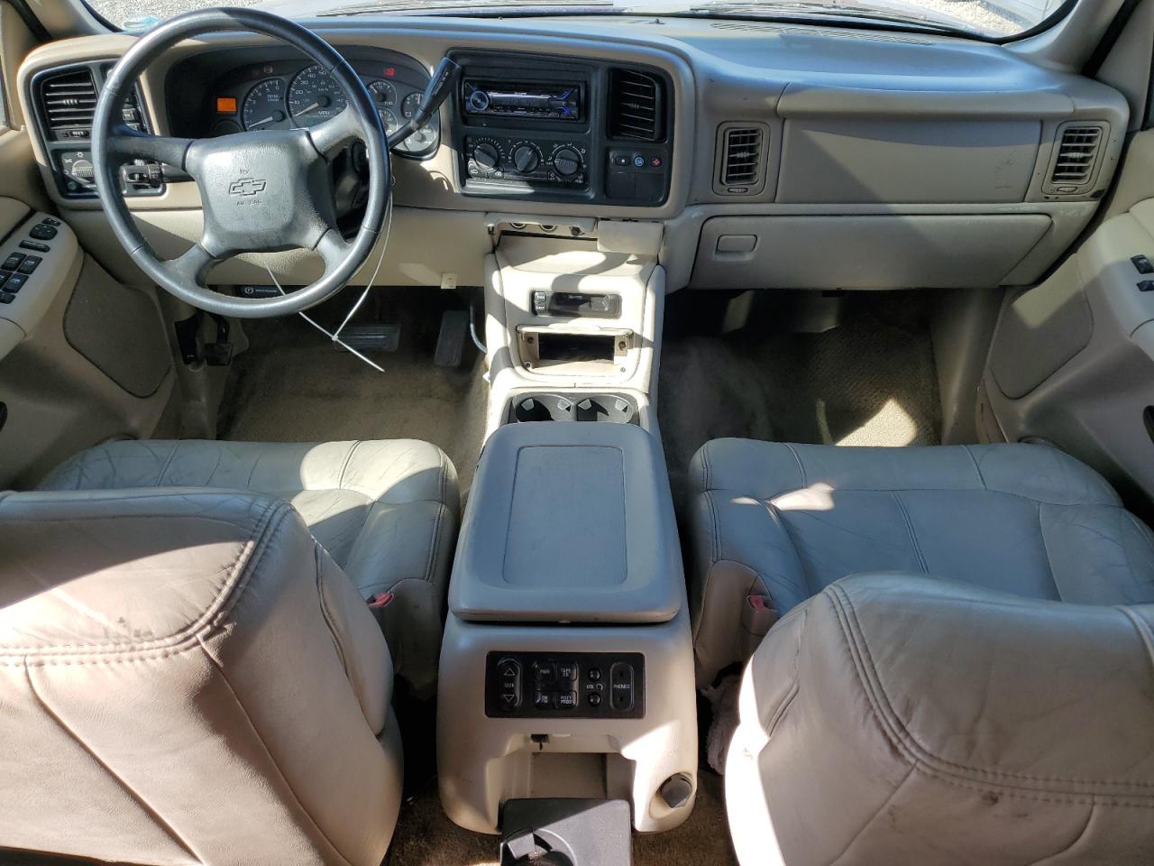 2002 Chevrolet Tahoe - Image 8