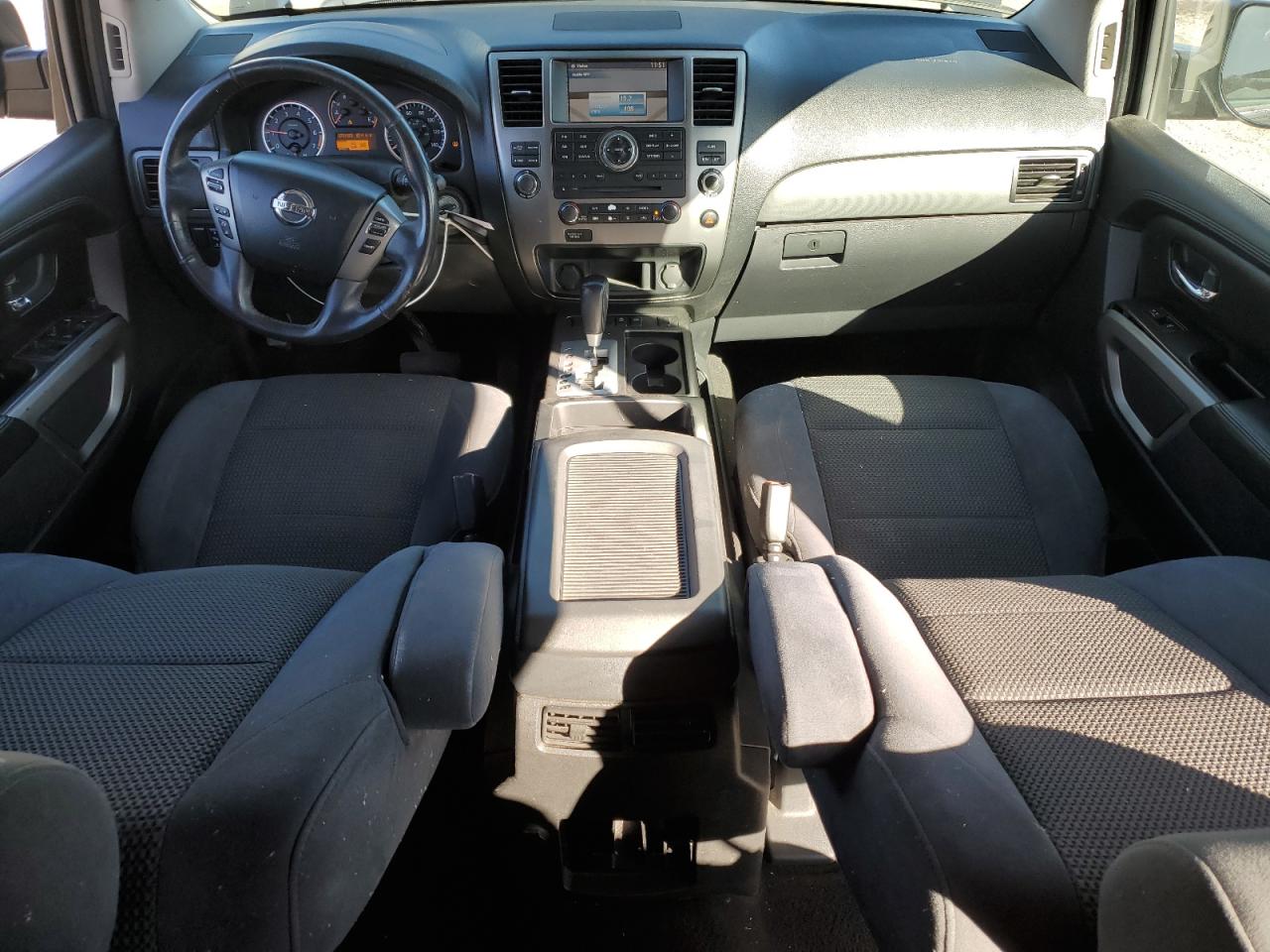 2015 Nissan Armada - Image 8