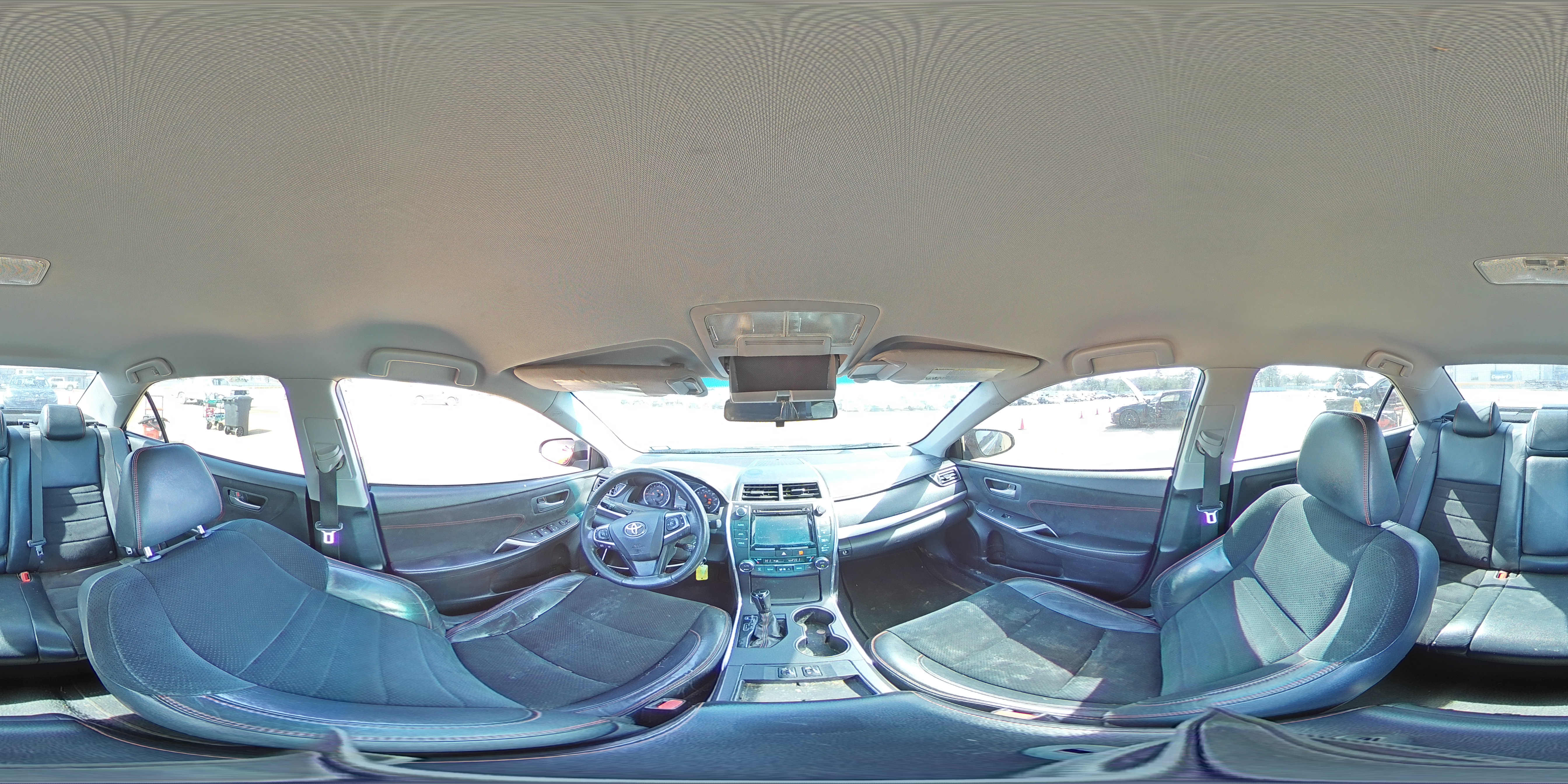 2015 Toyota Camry - Image 13