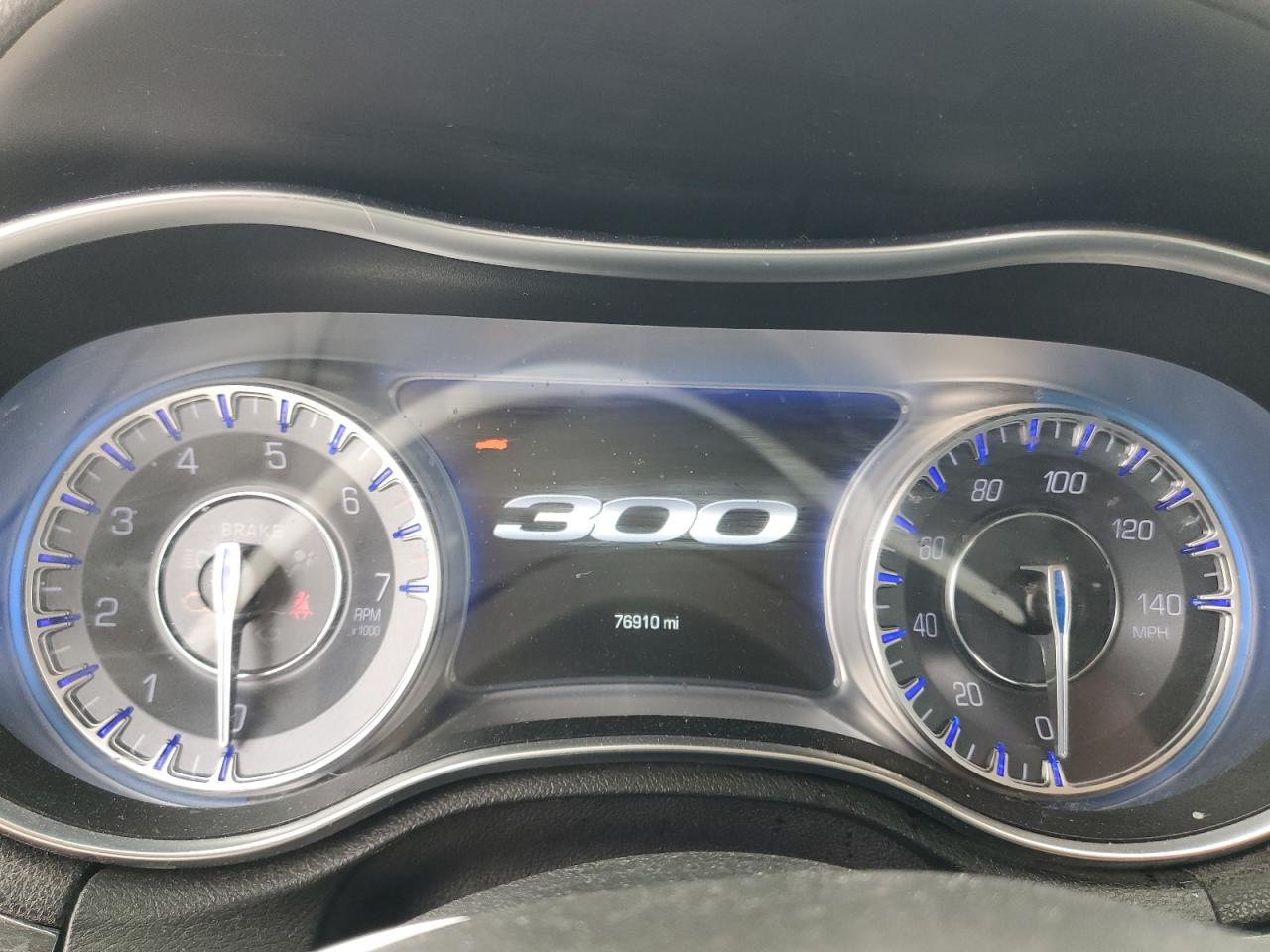 2019 Chrysler 300 - Image 9