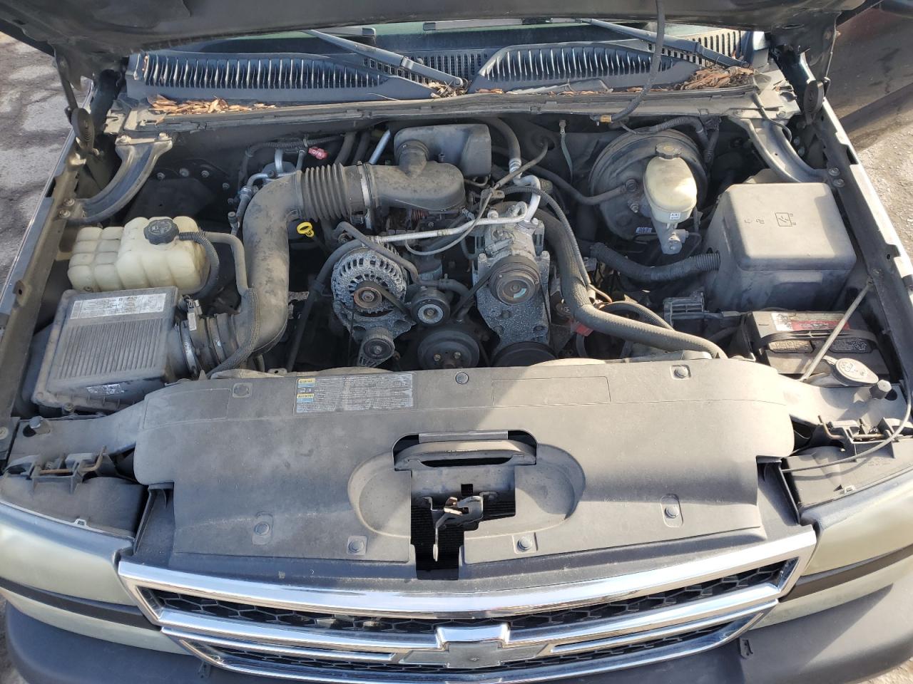 2006 Chevrolet Silverado - Image 11