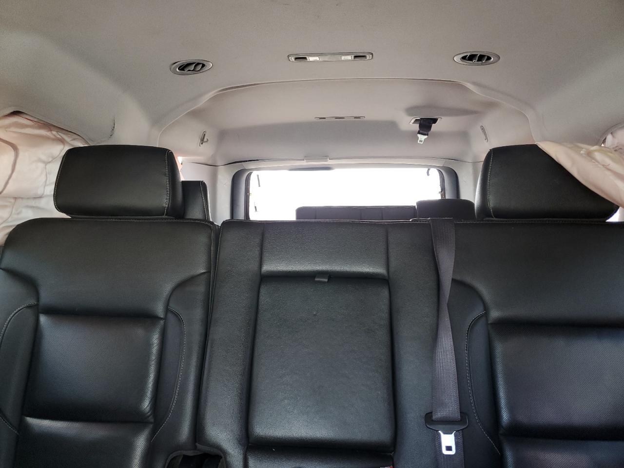 2017 GMC Yukon - Image 10