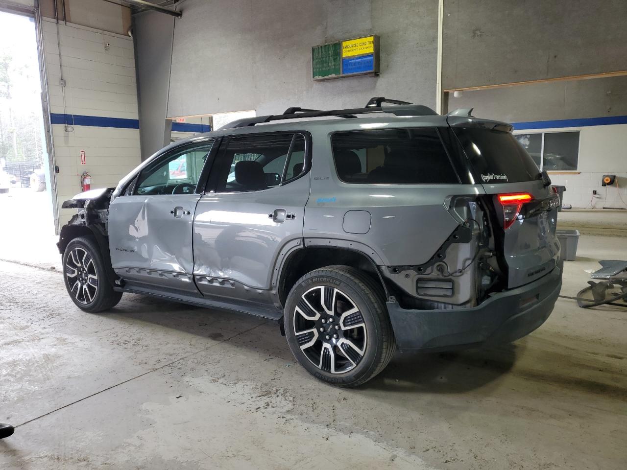 2021 GMC Acadia - Image 2