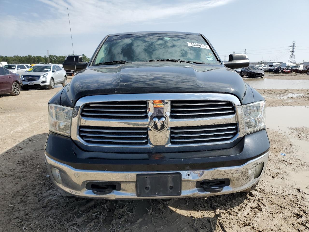2014 RAM 1500 - Image 5