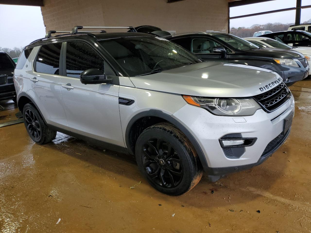 2016 Land Rover Discovery - Image 4