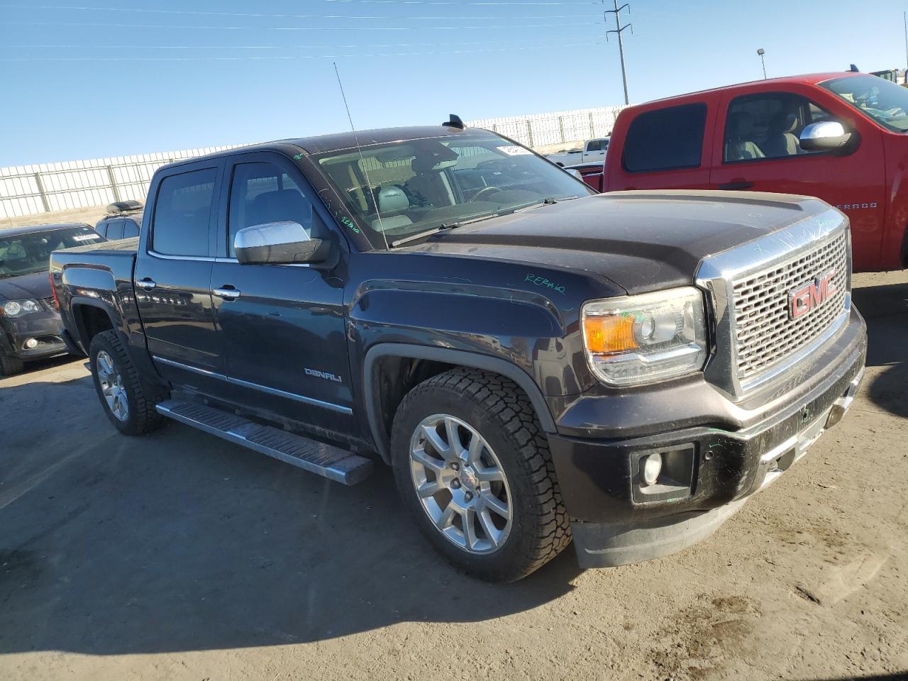 2015 GMC Sierra - Image 4