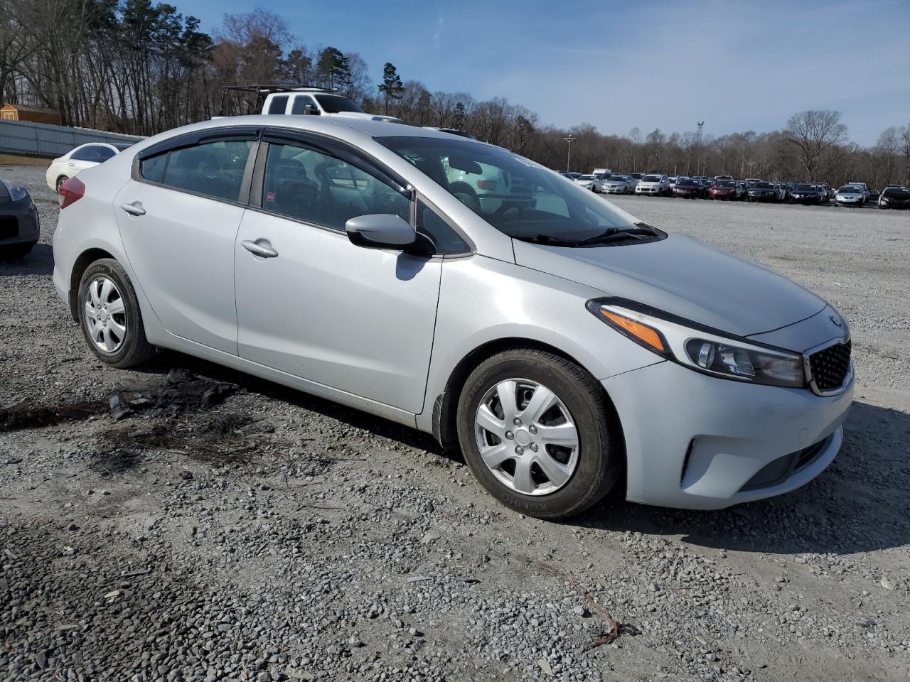 2017 Kia Forte - Image 4