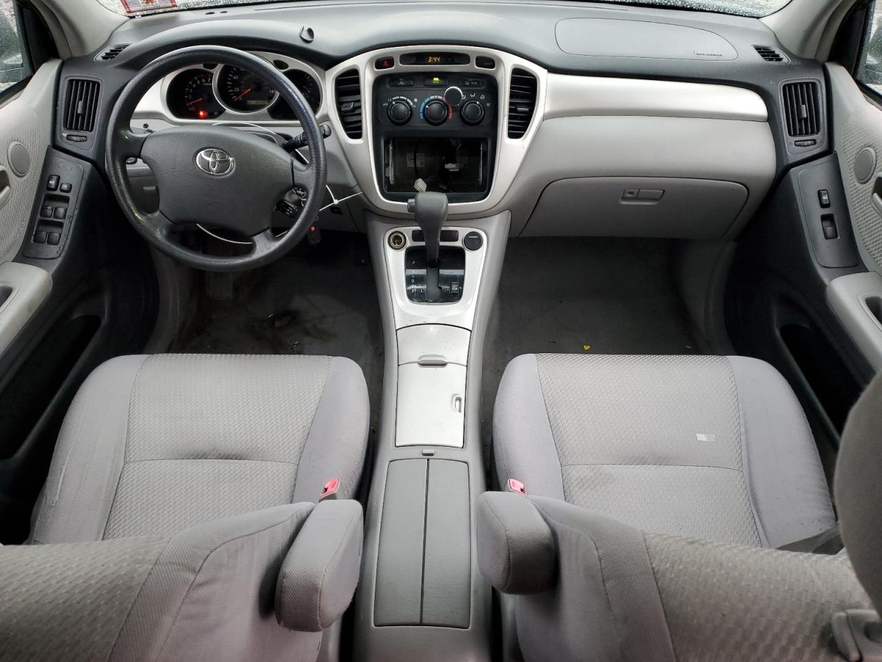 2004 Toyota Highlander - Image 8