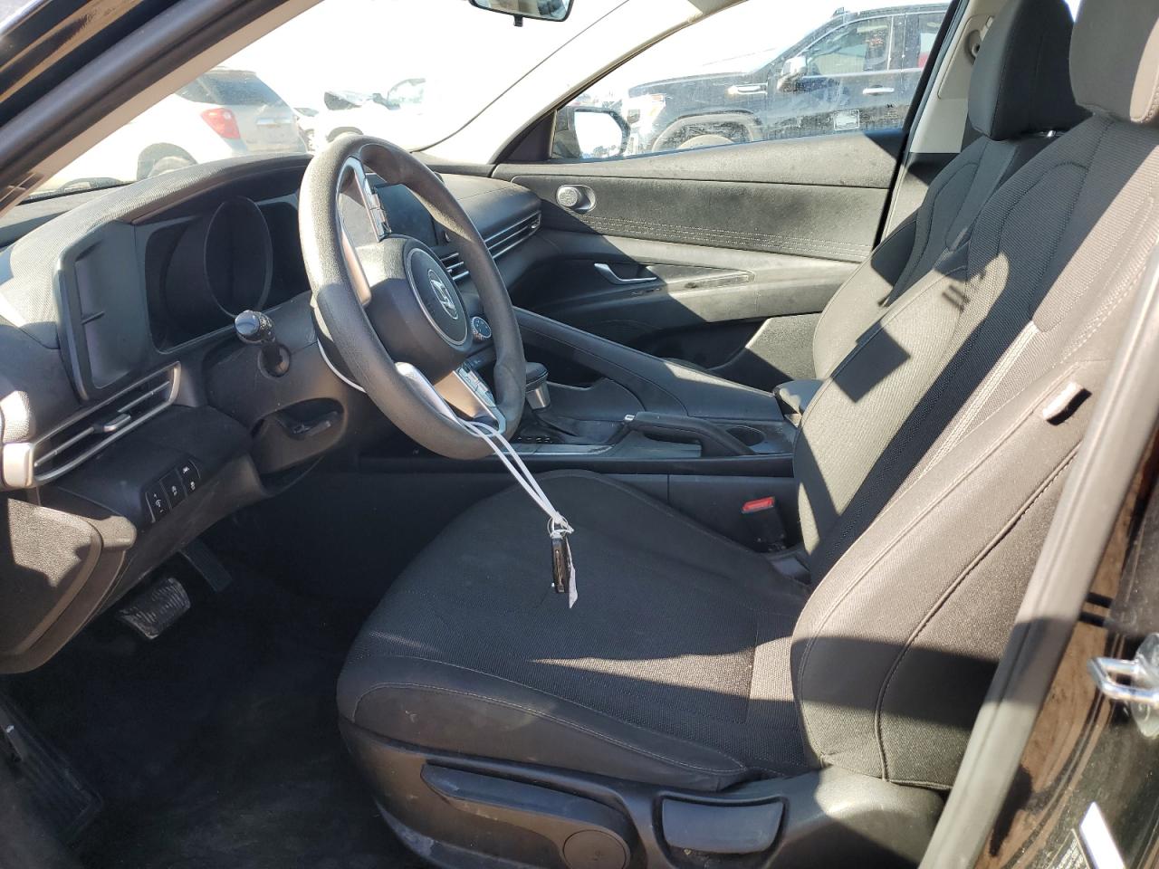2021 Hyundai Elantra - Image 7