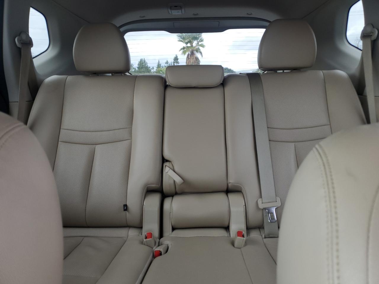2015 Nissan Rogue - Image 10