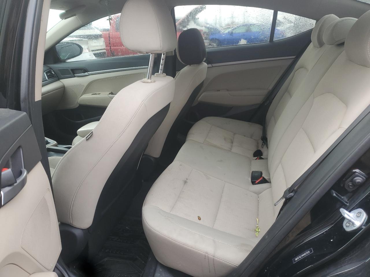 2017 Hyundai Elantra - Image 10