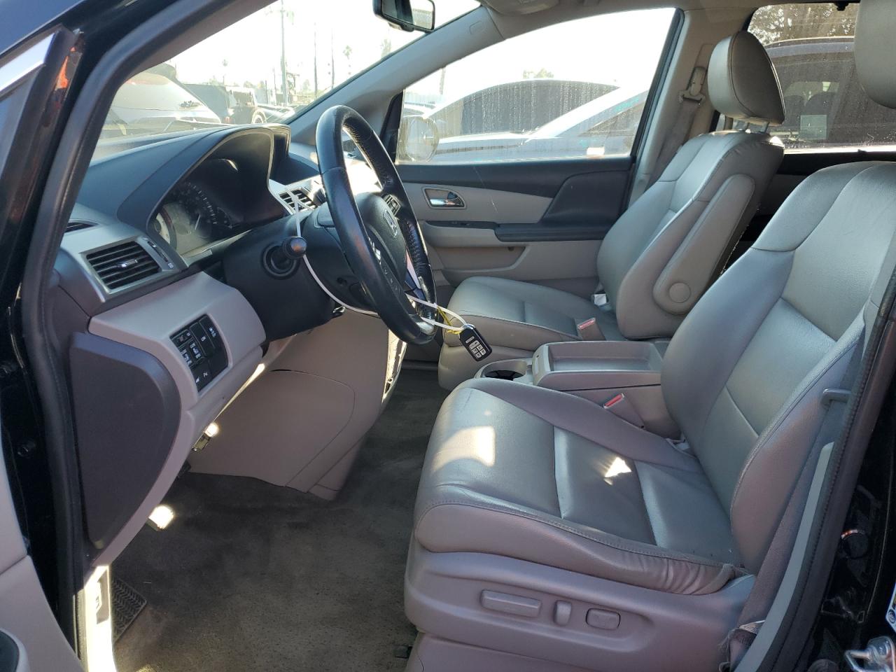 2015 Honda Odyssey - Image 7