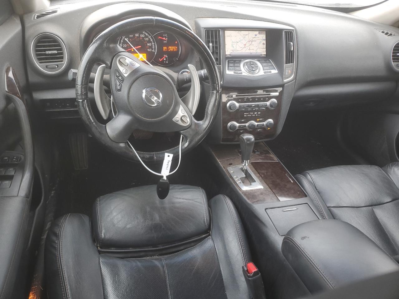 2010 Nissan Maxima - Image 8