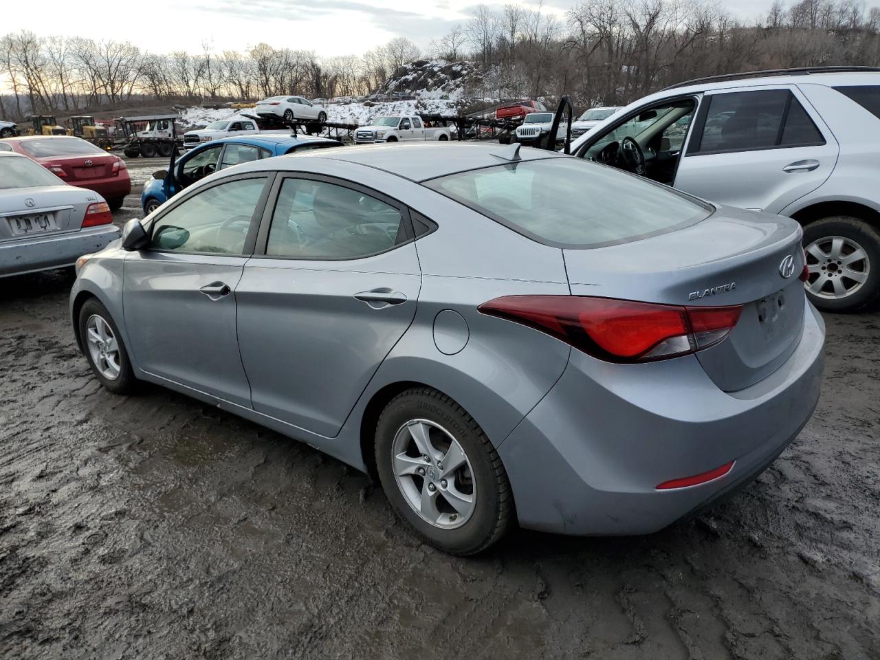 2015 Hyundai Elantra - Image 2