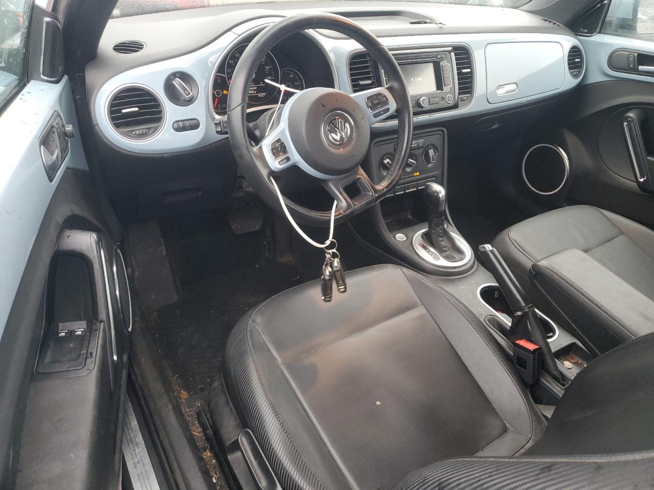 2012 Volkswagen Beetle - Image 8