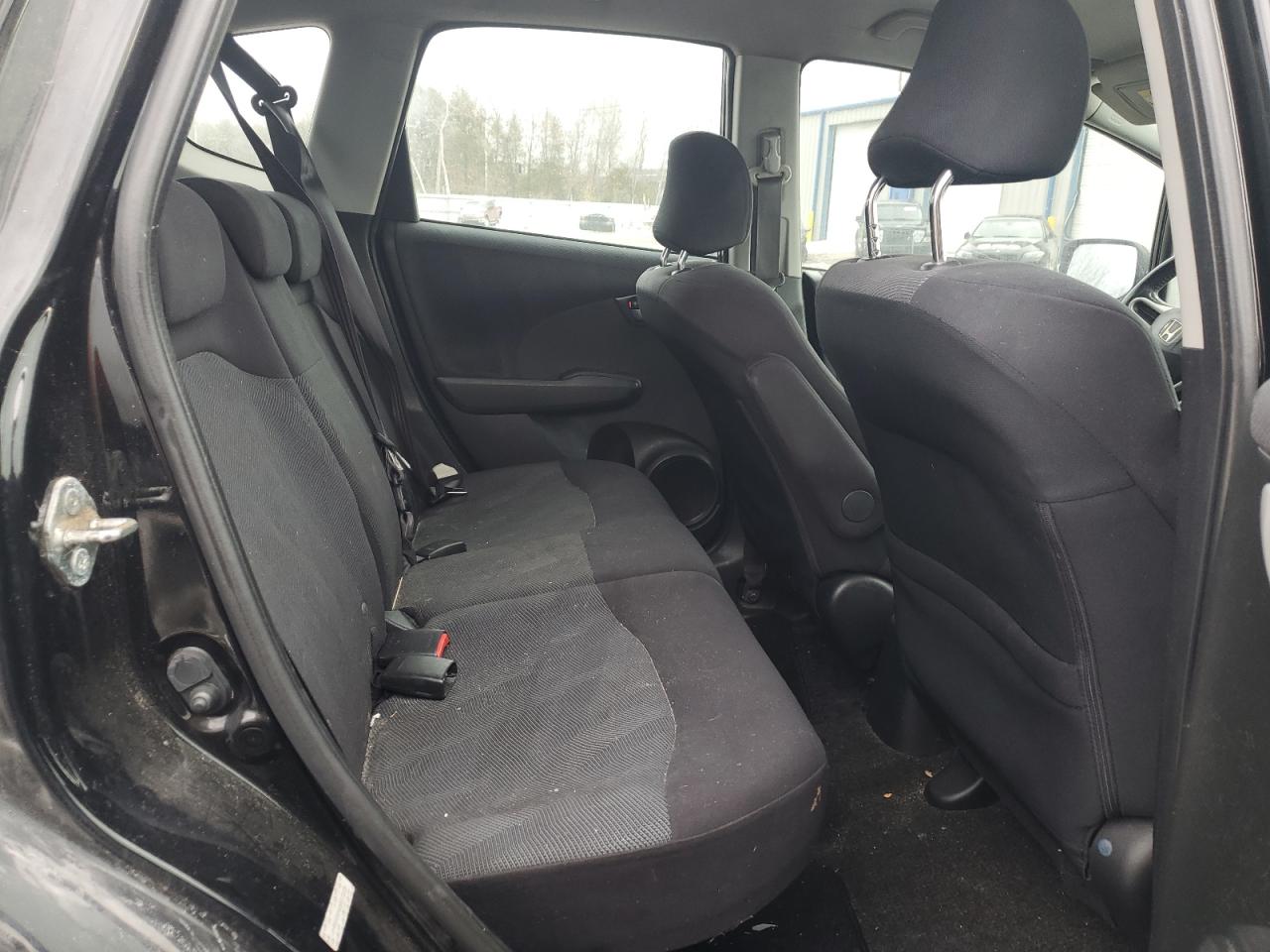 2009 Honda Fit - Image 10