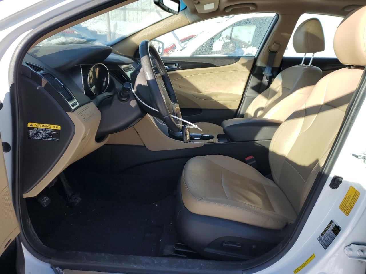 2012 Hyundai Sonata - Image 7