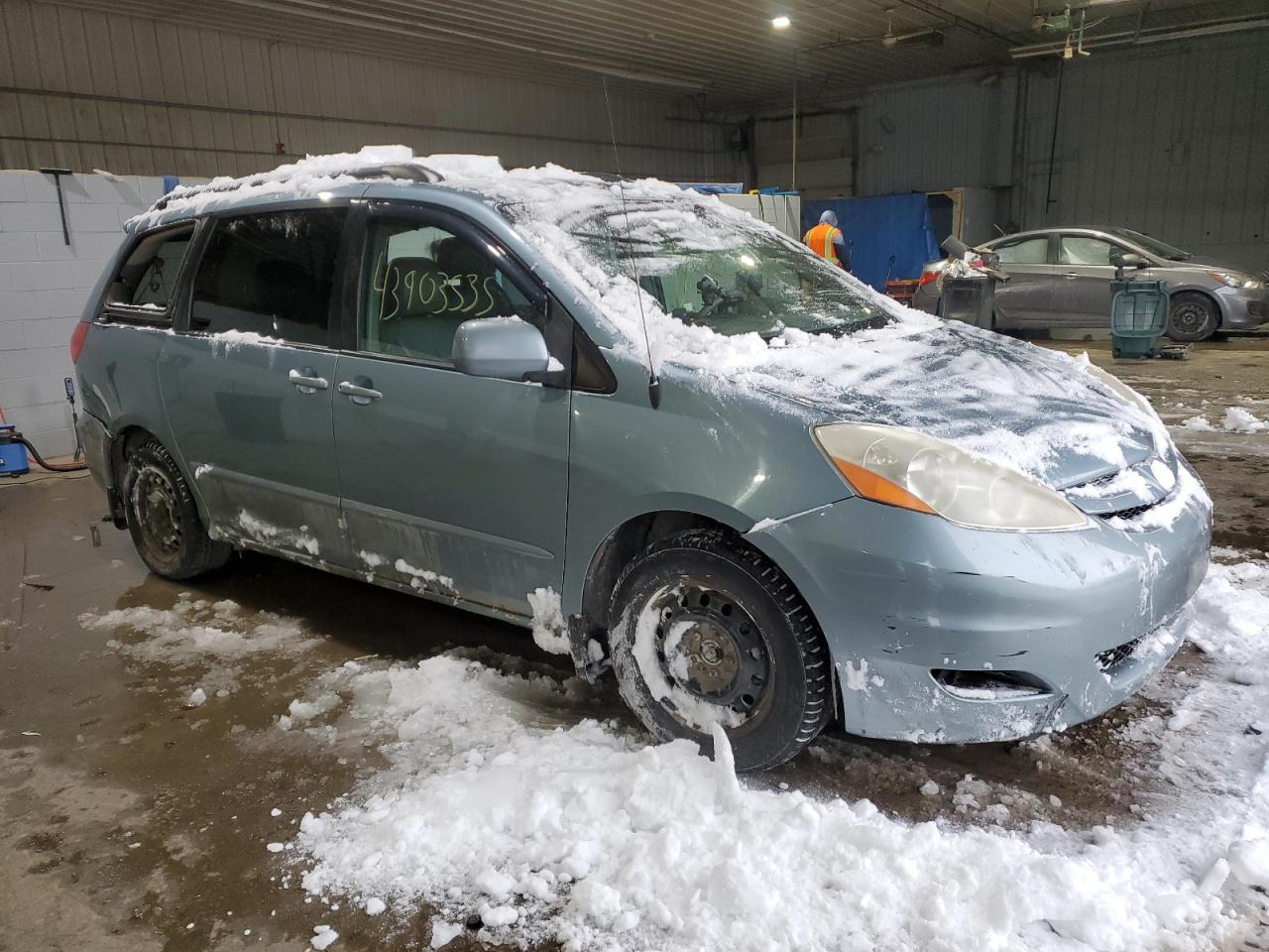 2009 Toyota Sienna - Image 4