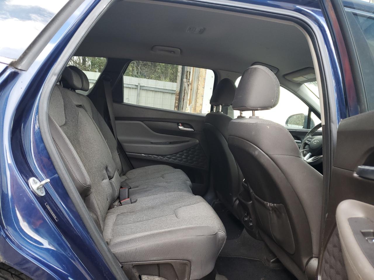 2019 Hyundai Santa Fe - Image 12