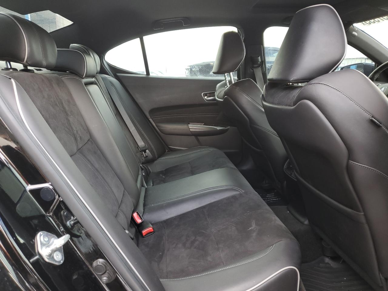 2018 Acura TLX - Image 10