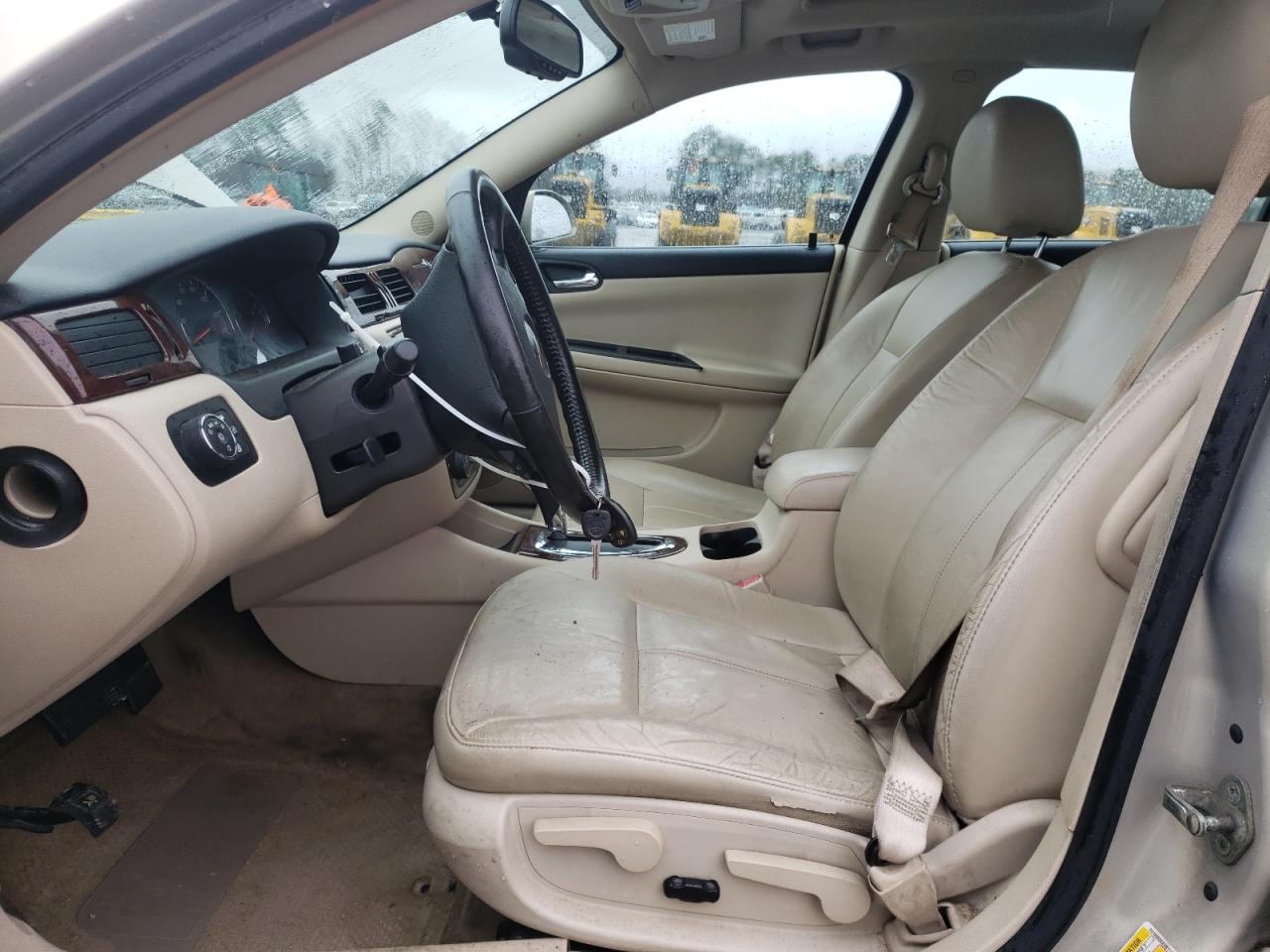 2011 Chevrolet Impala - Image 7