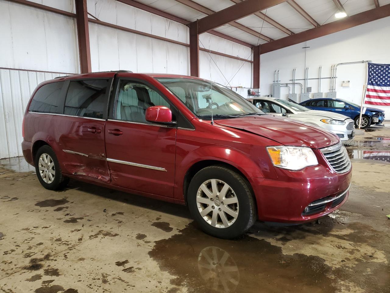 2016 Chrysler Town & Country - Image 4
