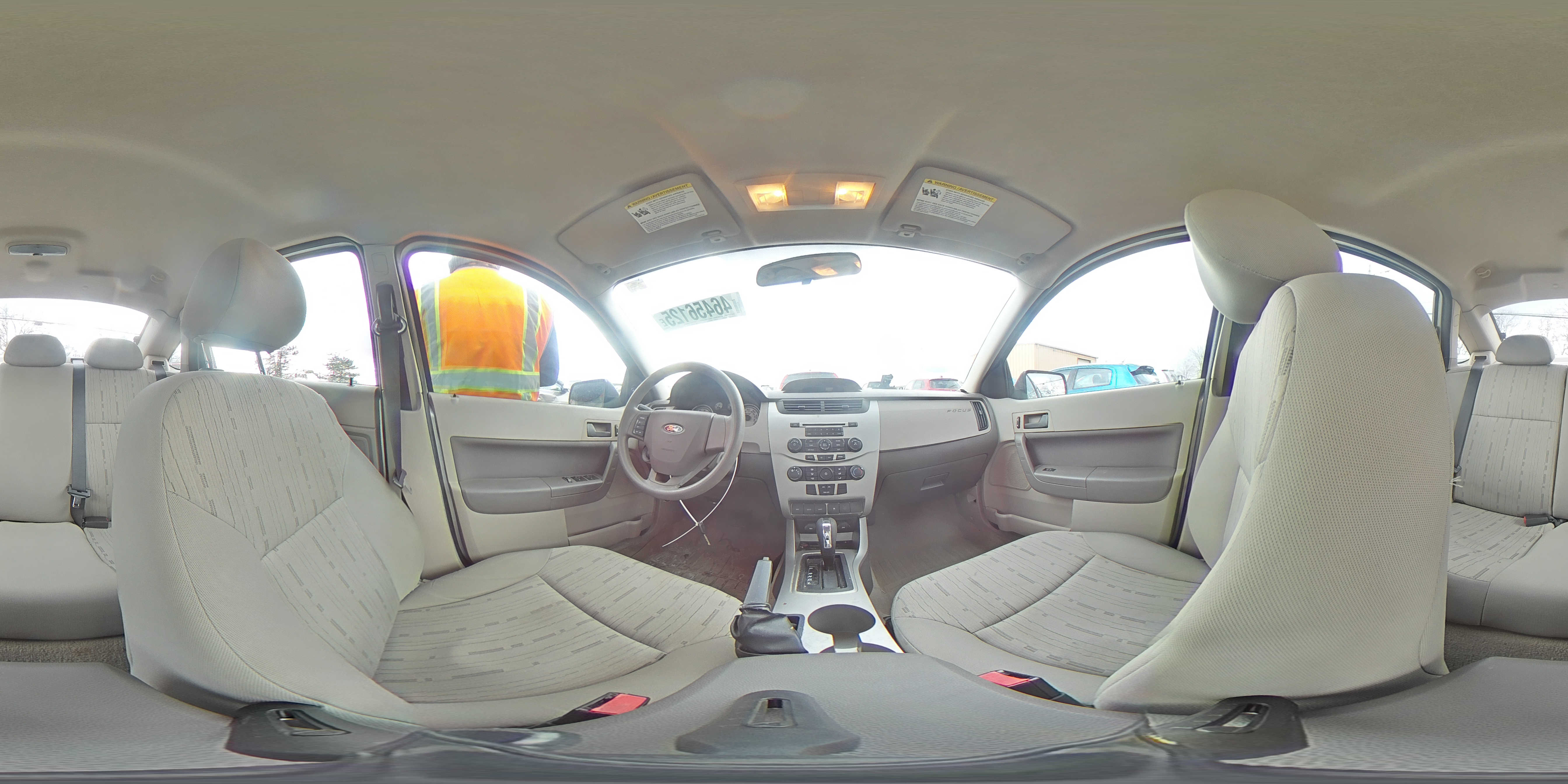 2010 Ford Focus - Image 12