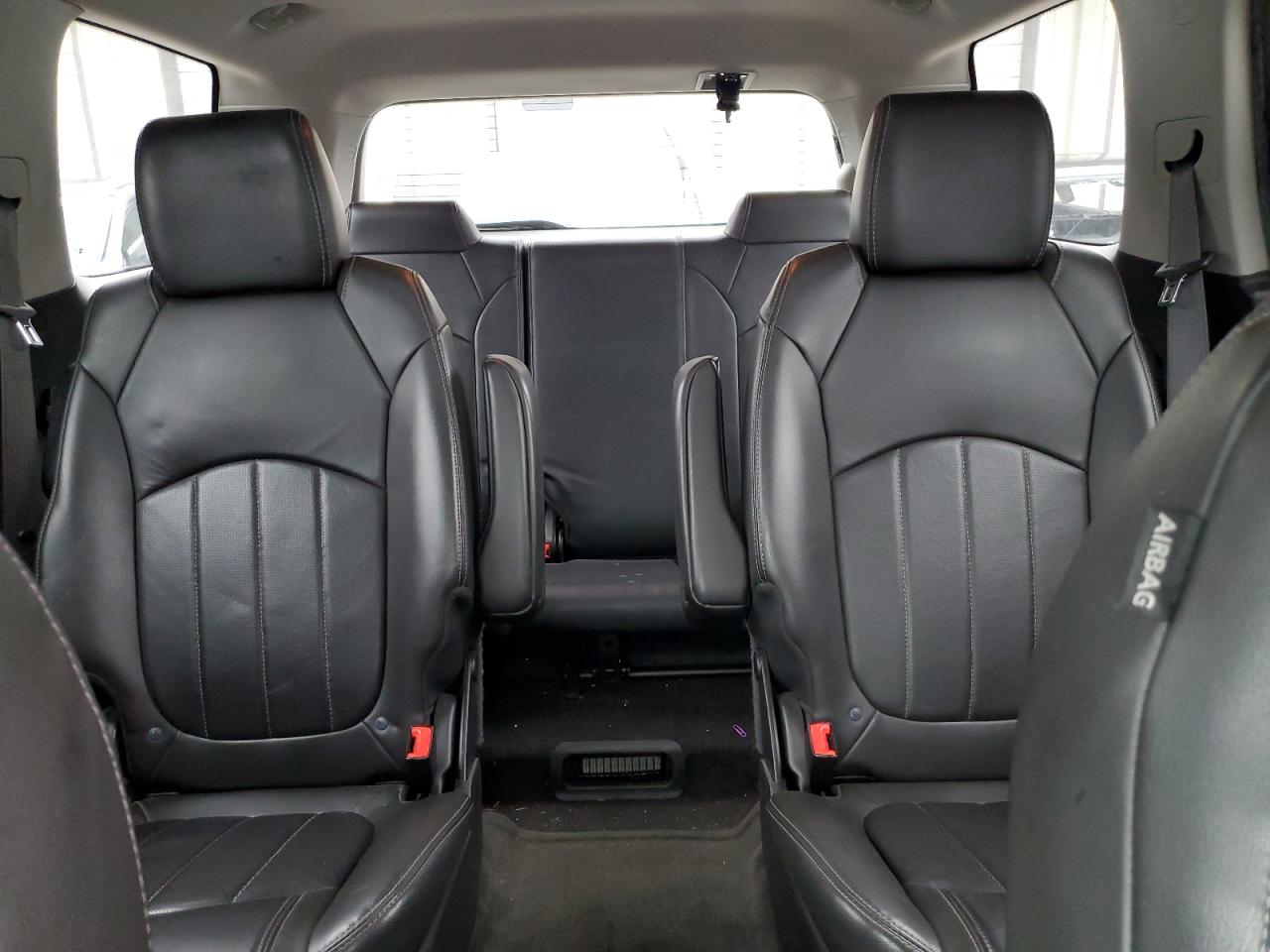 2015 GMC Acadia - Image 10