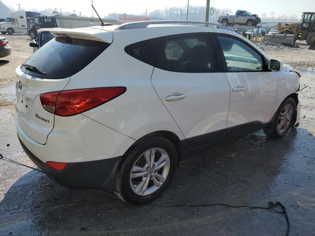 2011 Hyundai Tucson - Image 3
