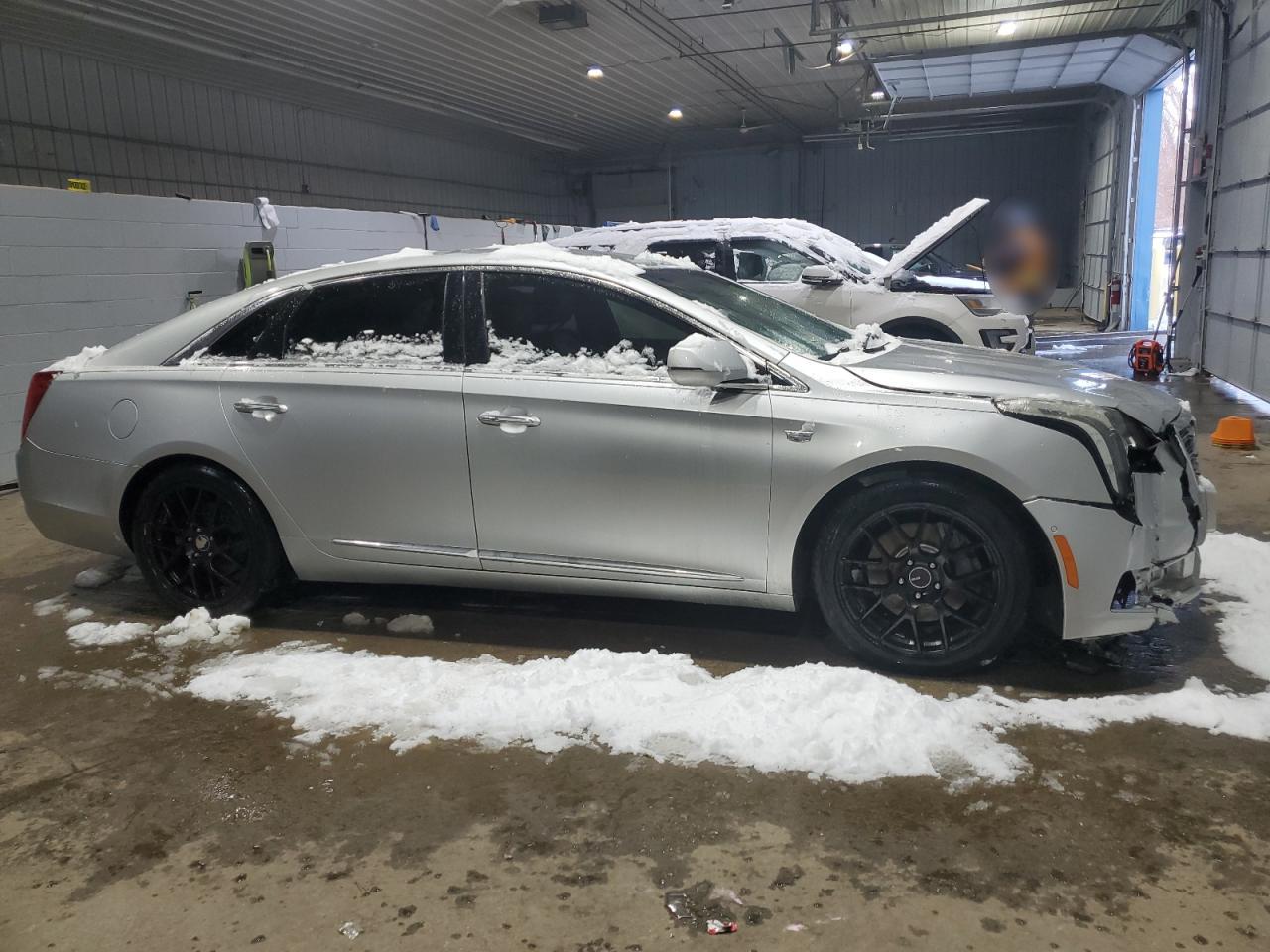 2018 Cadillac XTS - Image 4