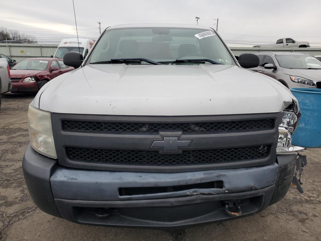 2011 Chevrolet Silverado - Image 5