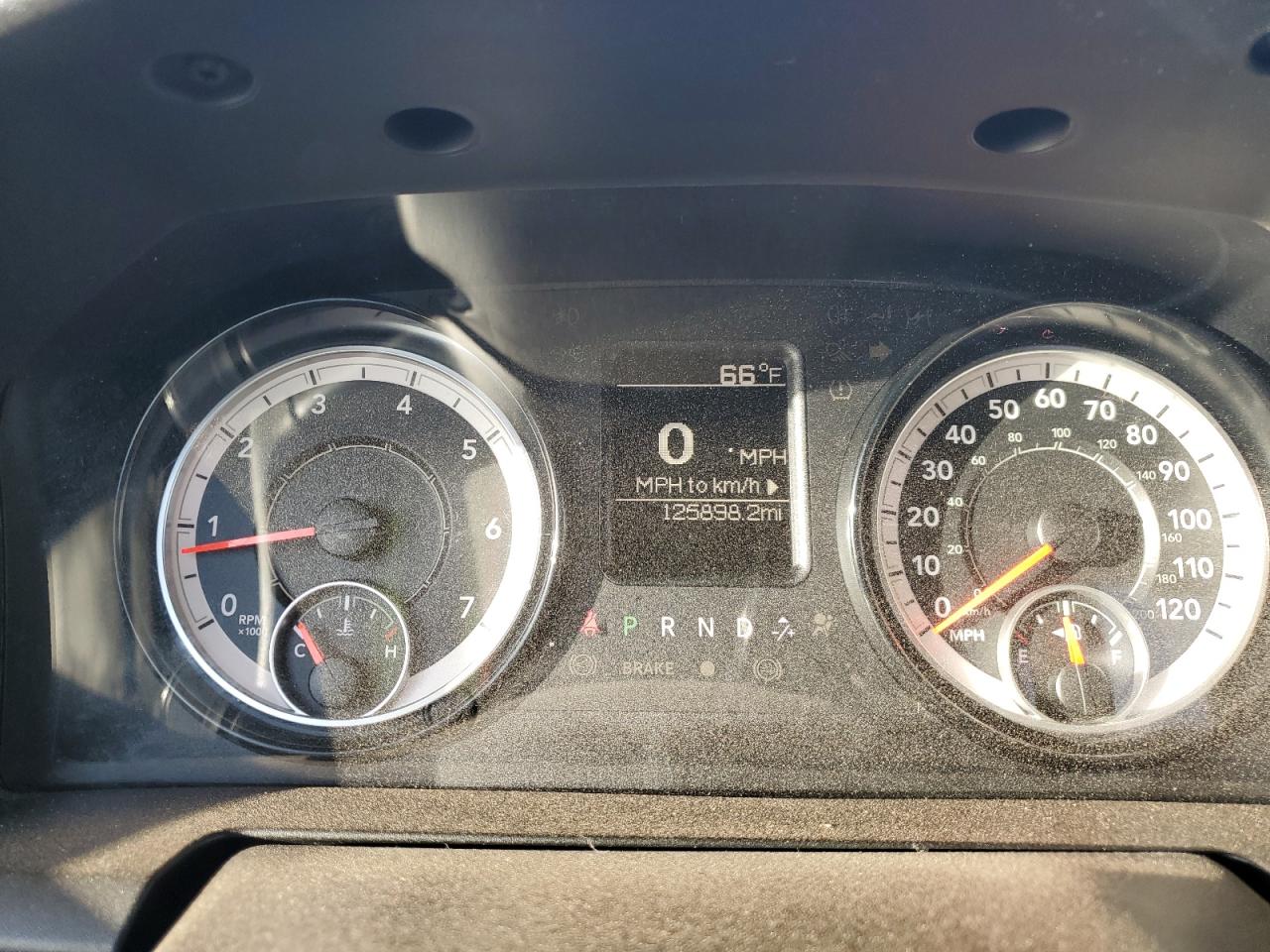 2017 RAM 1500 - Image 9