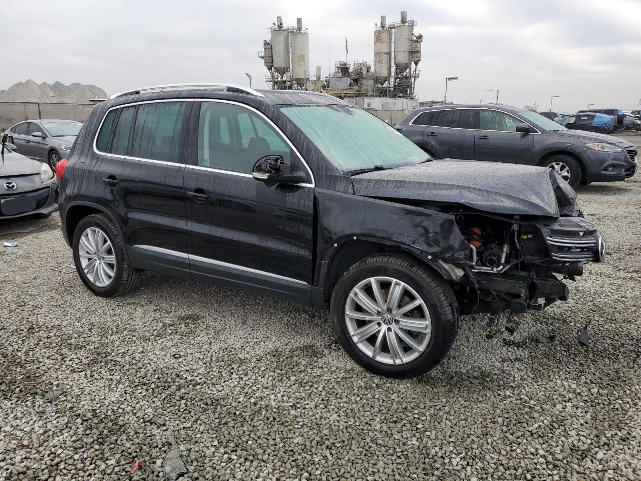 2016 Volkswagen Tiguan - Image 4