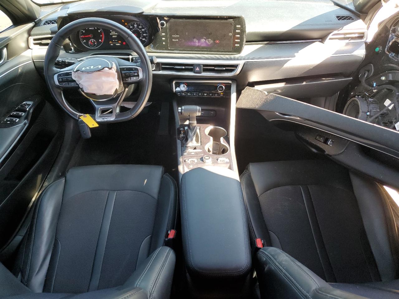 2024 Kia K5 - Image 8