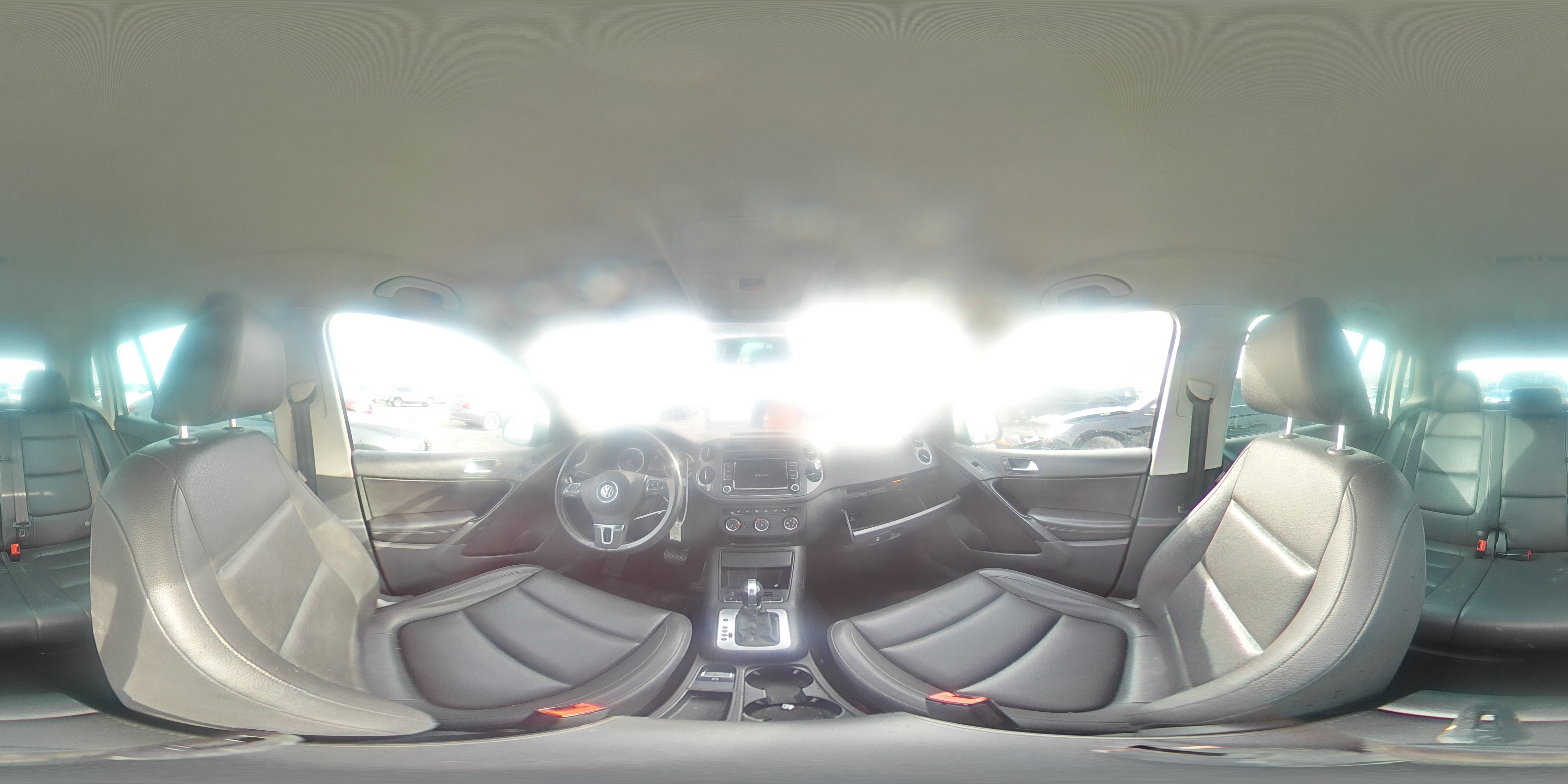 2015 Volkswagen Tiguan - Image 15