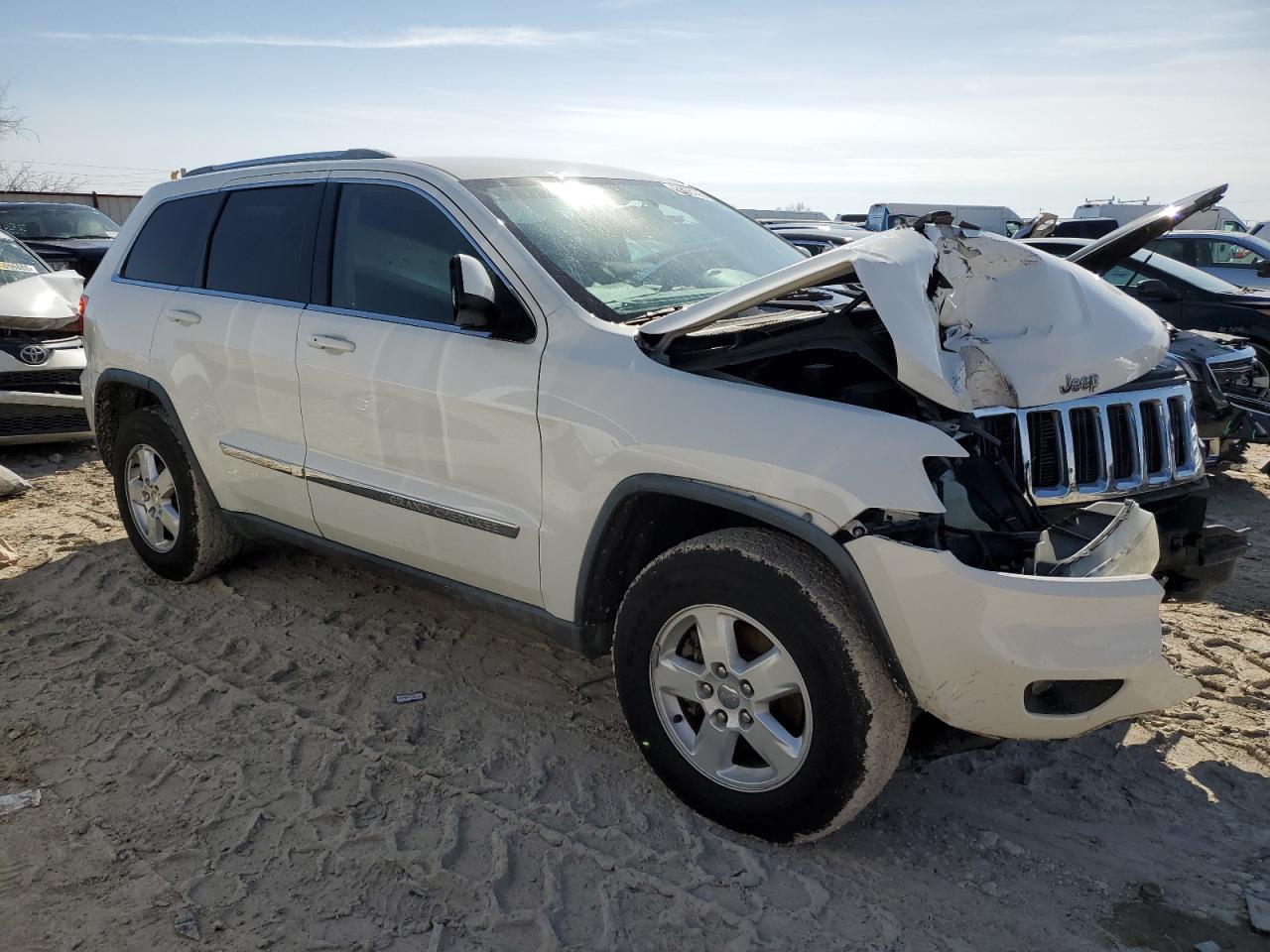 2011 Jeep Grand Cherokee - Image 4
