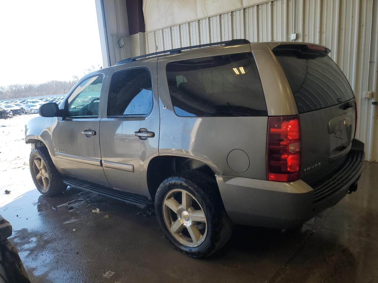 2007 Chevrolet Tahoe - Image 2
