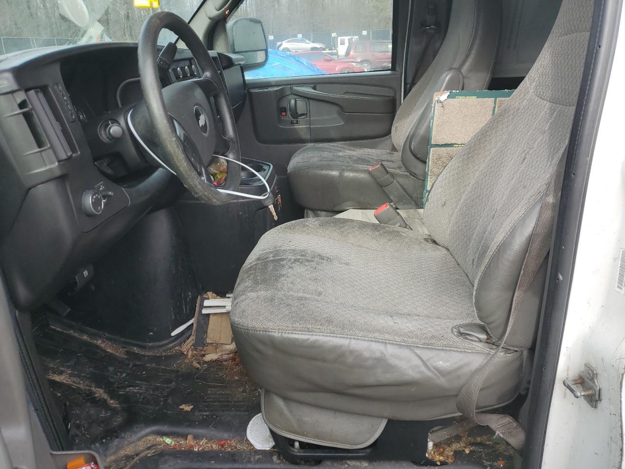 2013 Chevrolet Express - Image 7