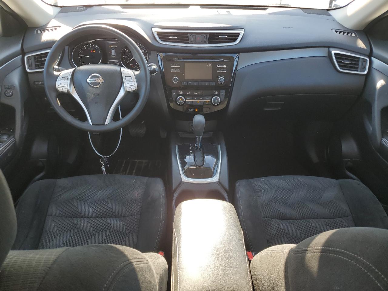 2015 Nissan Rogue - Image 8