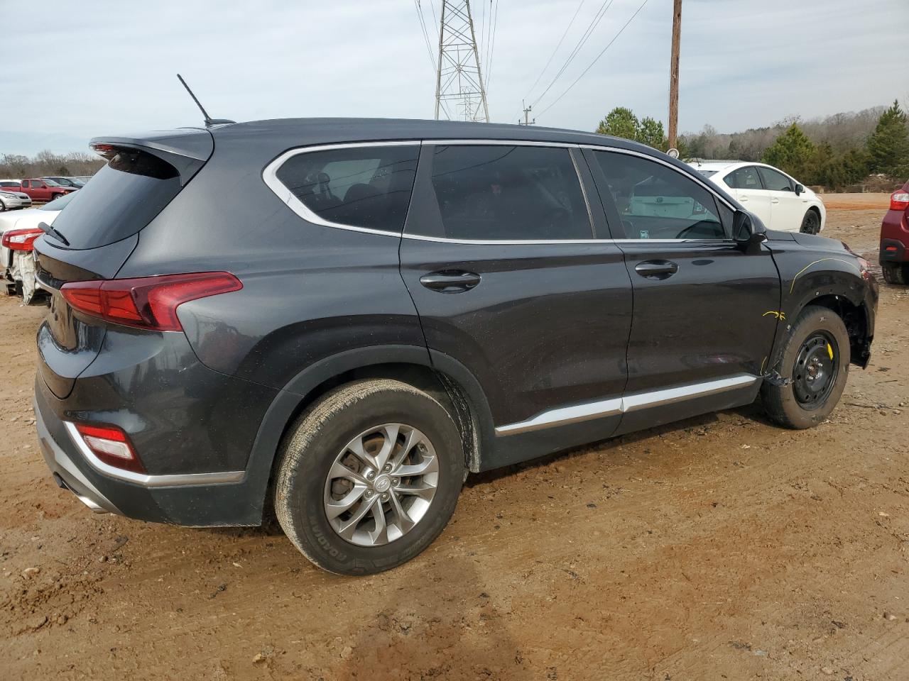 2020 Hyundai Santa Fe - Image 3