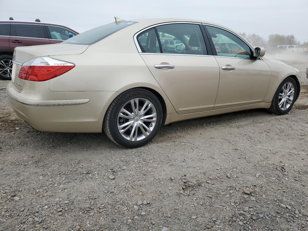 2011 Hyundai Genesis - Image 3
