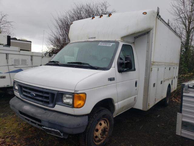 2004 Ford Econoline E450 Super Duty Cutaway Van