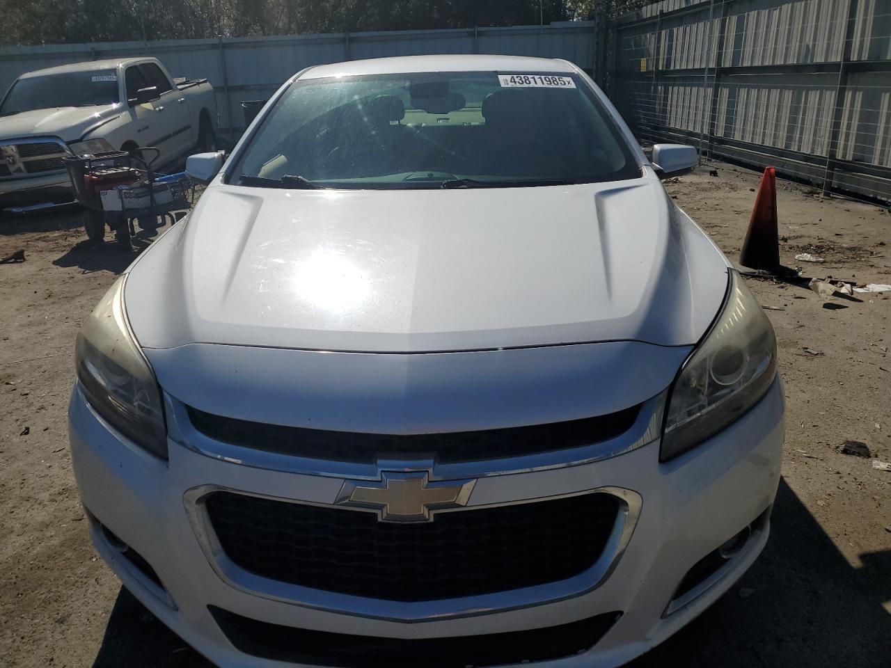 2016 Chevrolet Malibu - Image 5